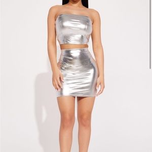 silver 2pc skirt set 🪩🛸